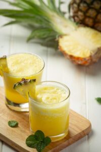 receita de Drink Topicali Refrescante de abacaxi